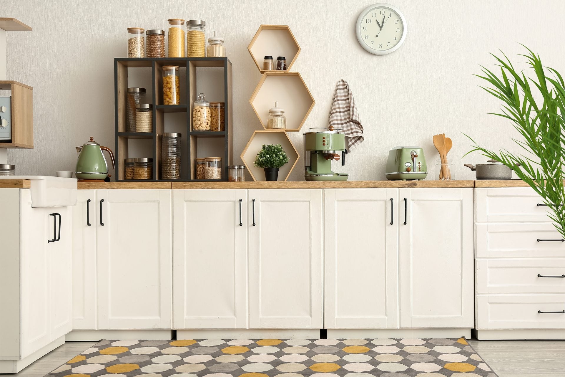 Organizing Your Small Kitchen with a Touch of Minimalism